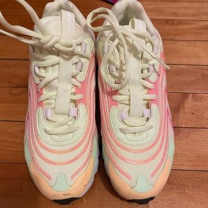 Lightly worn Nike air max